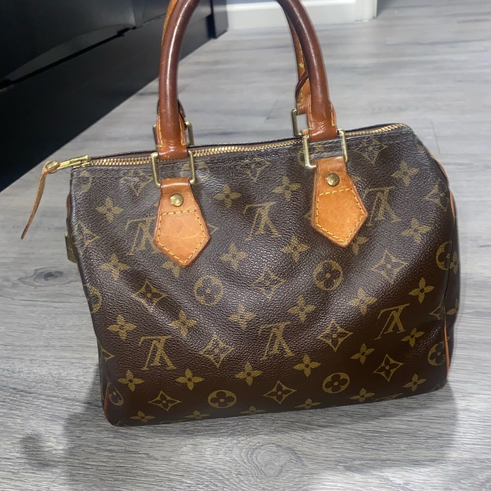 100% Authentic Louis Vuitton Speedy Bag